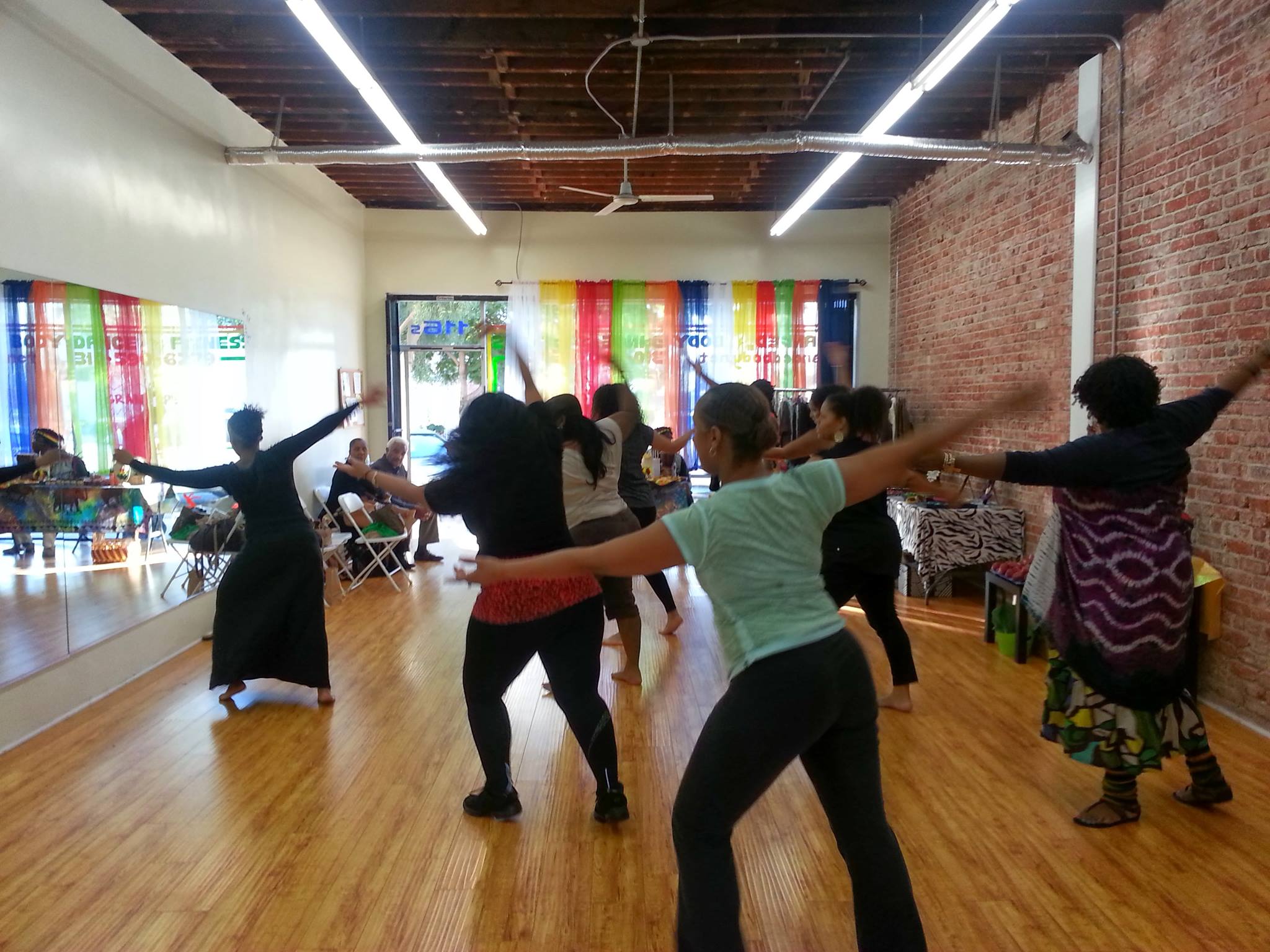 903272_746645445346398_181555034_o